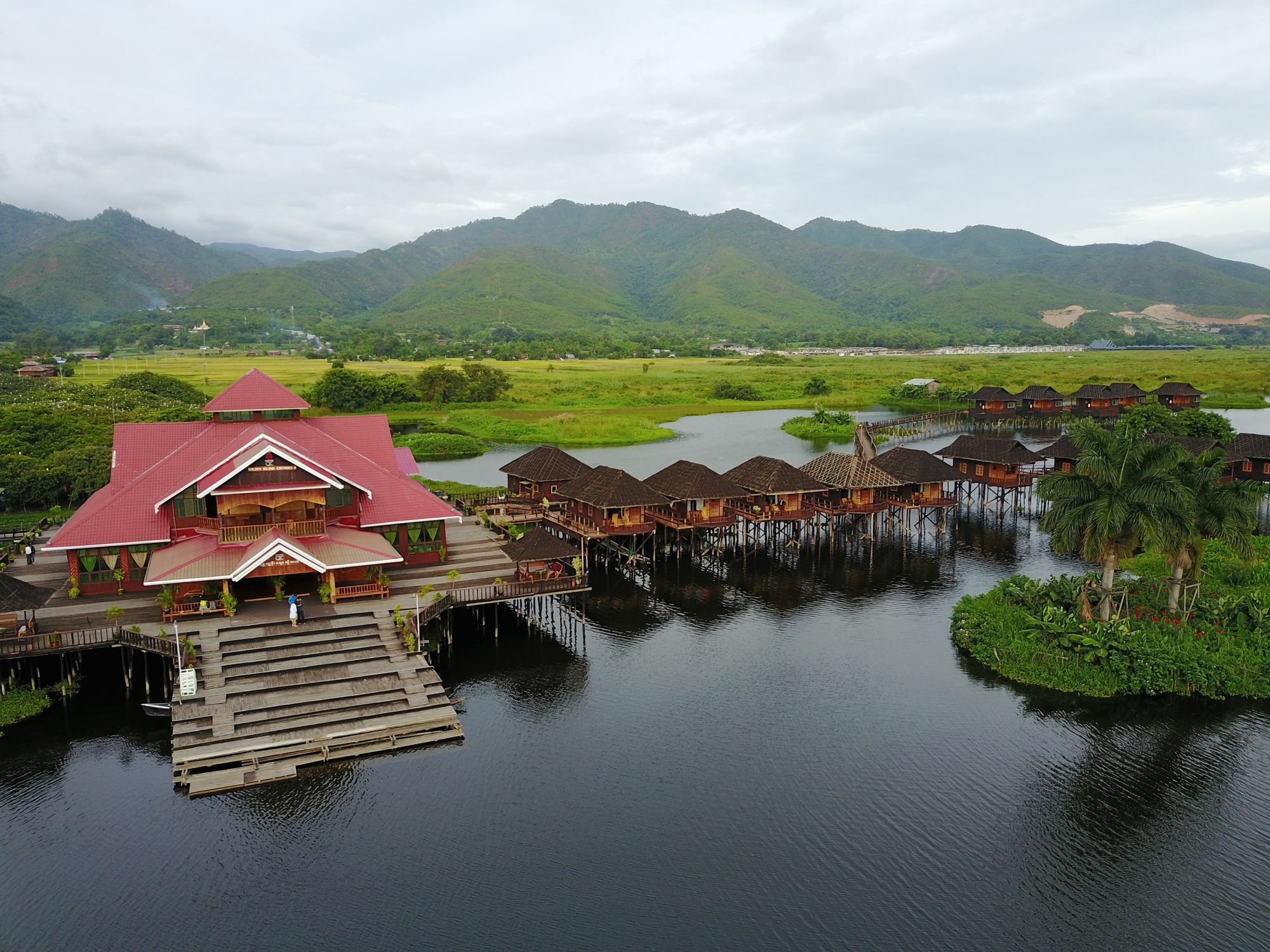 Golden Island Cottages Thale U Hotel Ywama Bagian luar foto
