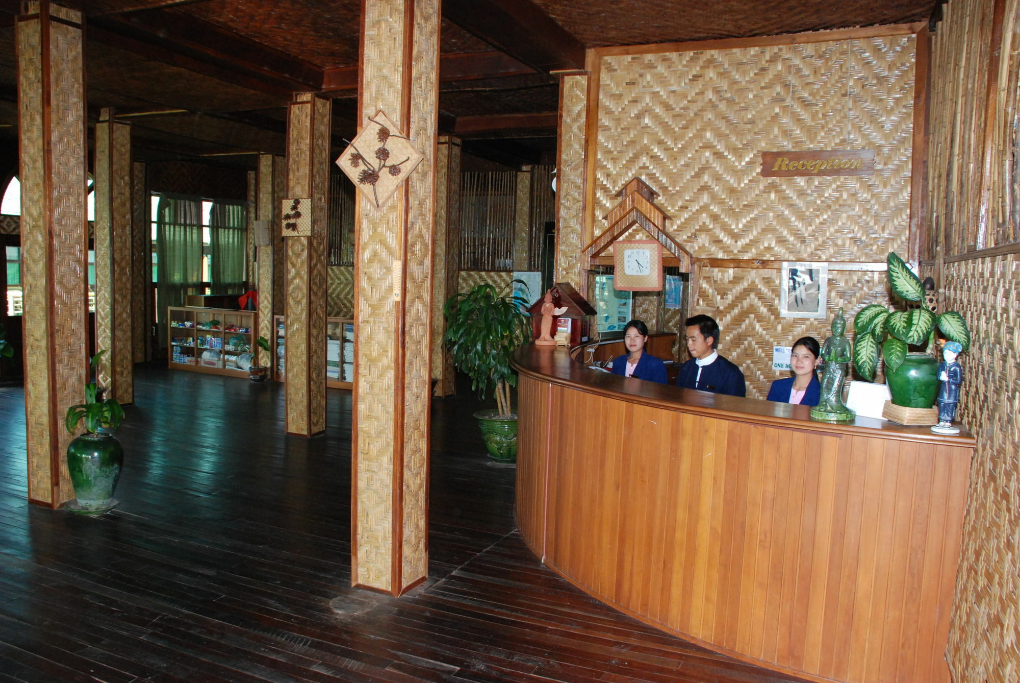 Golden Island Cottages Thale U Hotel Ywama Bagian luar foto