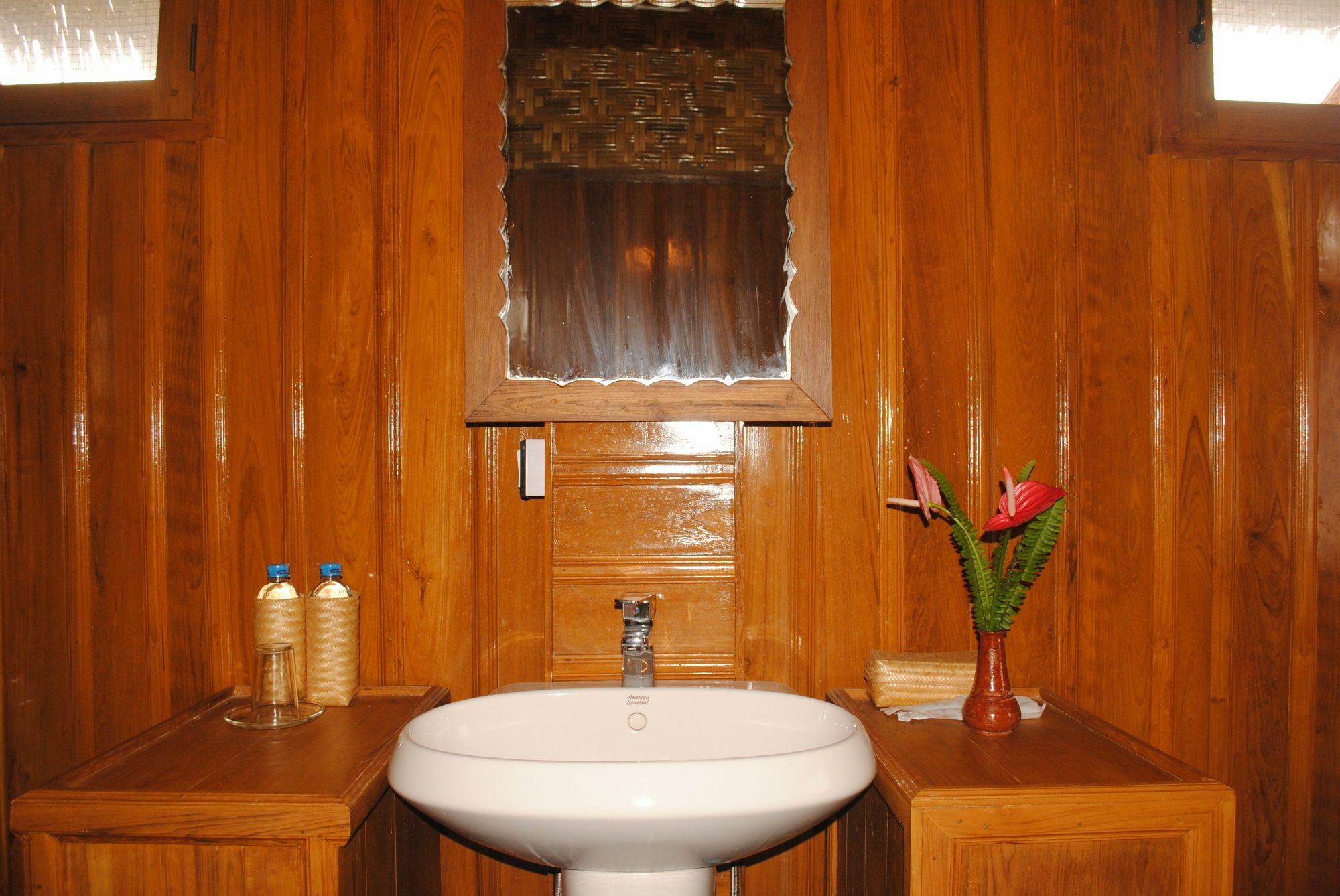 Golden Island Cottages Thale U Hotel Ywama Bagian luar foto